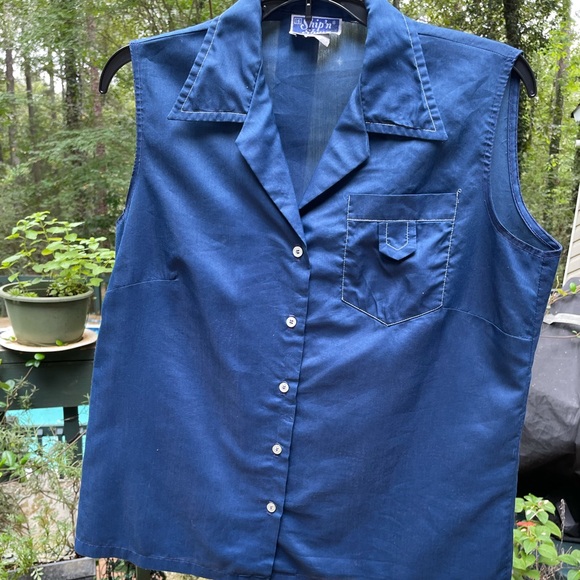 🤩 4/$25 Ship’n Shore Navy Blue Sleeveless Blouse - Picture 4 of 8